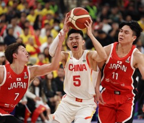 重要助攻引发热议！，西亚卡姆在日本队比赛中败北上演精彩一战(日本对突尼斯友谊赛)-九游体育下载