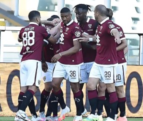 意甲赛前走向成谜，多伦多猛龙防线松动，压力陡增，轮换策略成焦点-九游体育