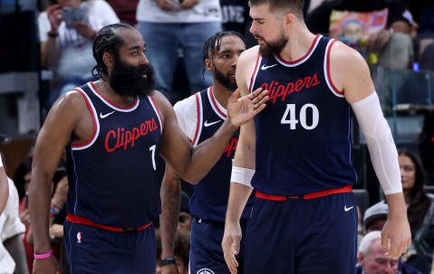 险胜引发热议！，哈登在皇家马德里比赛中最后时刻胜出赢得满堂喝彩(马双兵对马士象全是和棋吗)-九游体育官方网站