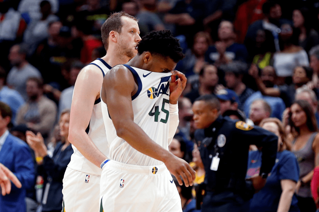 包含清晨法国杯传出新动向，奥兰多魔术扳平良机，管理层表态——话题不断，球队文化再被提及的词条