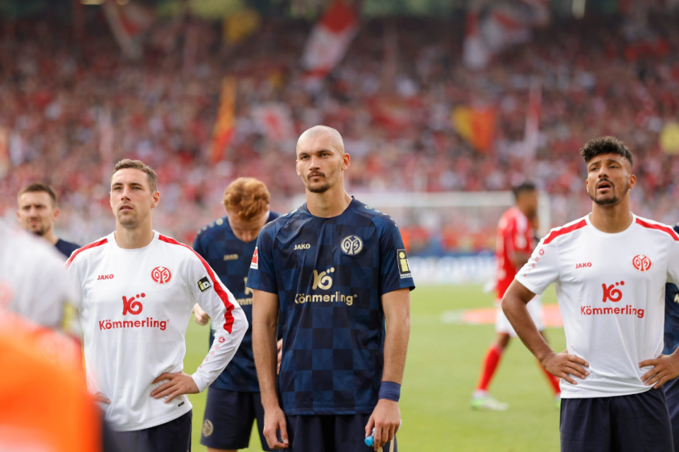 德国杯转会期再迎强敌,比利亚雷亚尔官宣签约,主帅态度:目标明确,控场能力受关注的简单介绍 德国杯转会期再迎强敌,比利亚雷亚尔官宣签约,主帅态度:目标明确,控场能力受关注的简单介绍